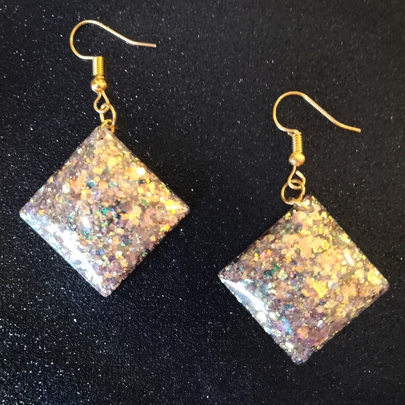 Champagne gold iridescent faux opal glitter diamond dangle earrings resin new - Picture 3 of 9